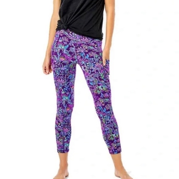 Lilly Pulitzer Pants - Lilly Pulitzer Luxletic Weekender Leggings Purple Berry Colony Conga SZ XS EUC